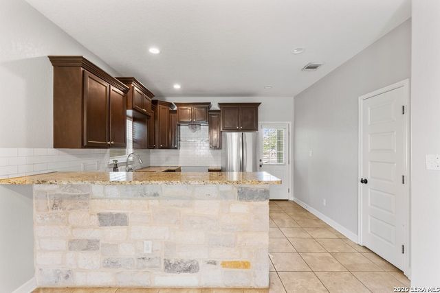 1204 Valencia, San Antonio, TX 78237