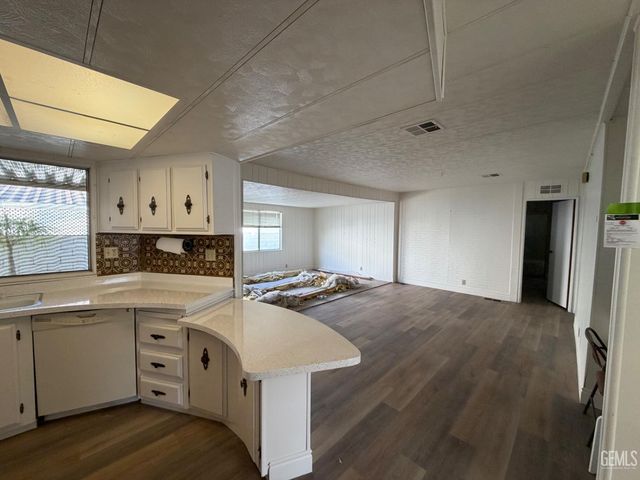 8536 Kern Canyon Road 113, Bakersfield, CA 93306