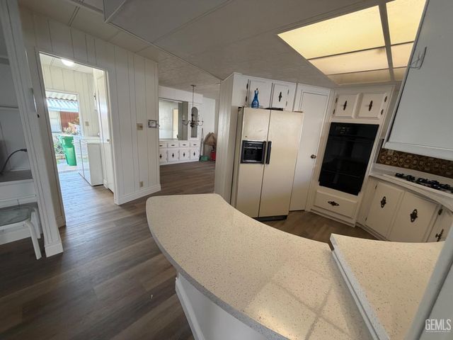 8536 Kern Canyon Road 113, Bakersfield, CA 93306