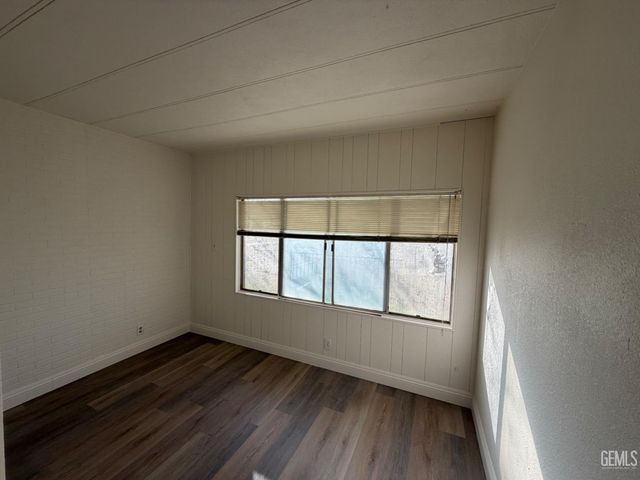 8536 Kern Canyon Road 113, Bakersfield, CA 93306