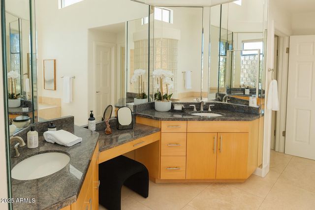 9943 E ISLAND Circle, Scottsdale, AZ 85258