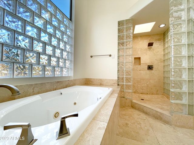 9943 E ISLAND Circle, Scottsdale, AZ 85258