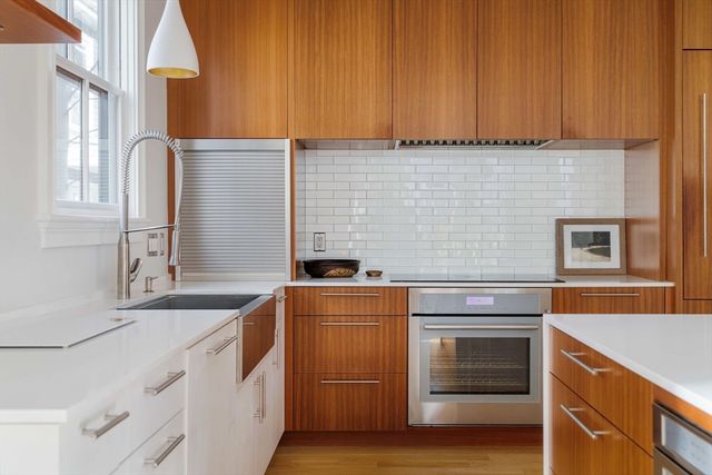 17 Ellsworth Avenue Front, Cambridge, MA 02139