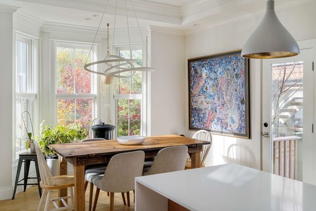 17 Ellsworth Avenue Front, Cambridge, MA 02139