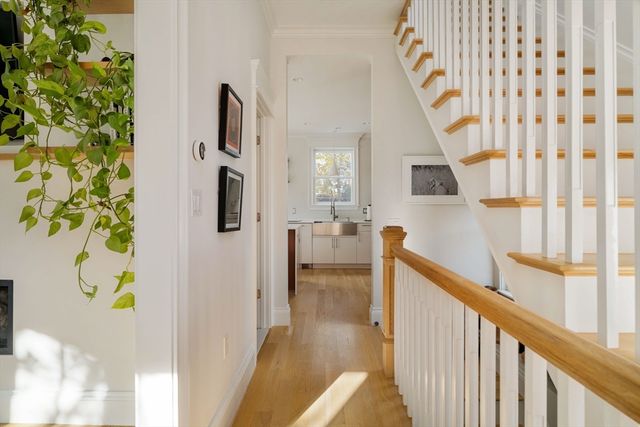 17 Ellsworth Avenue Front, Cambridge, MA 02139