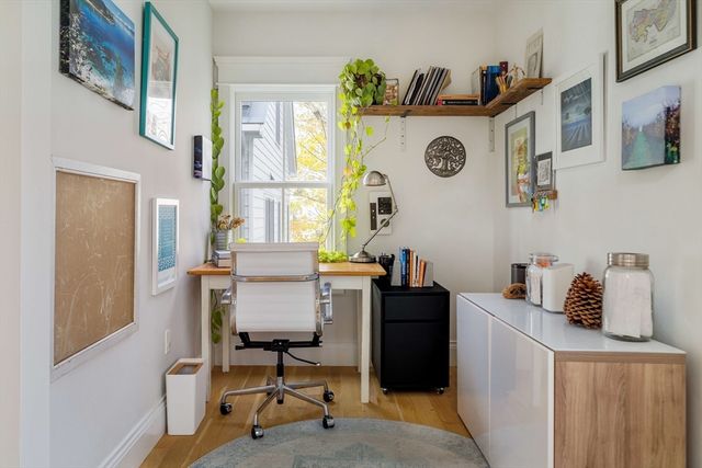 17 Ellsworth Avenue Front, Cambridge, MA 02139