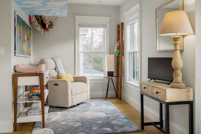 17 Ellsworth Avenue Front, Cambridge, MA 02139