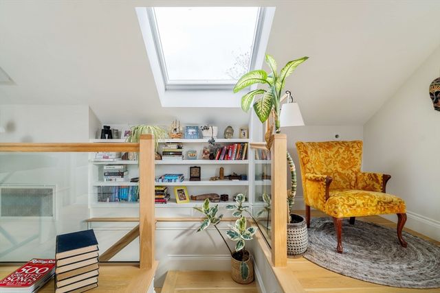 17 Ellsworth Avenue Front, Cambridge, MA 02139