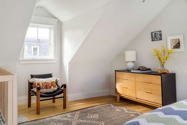 17 Ellsworth Avenue Front, Cambridge, MA 02139