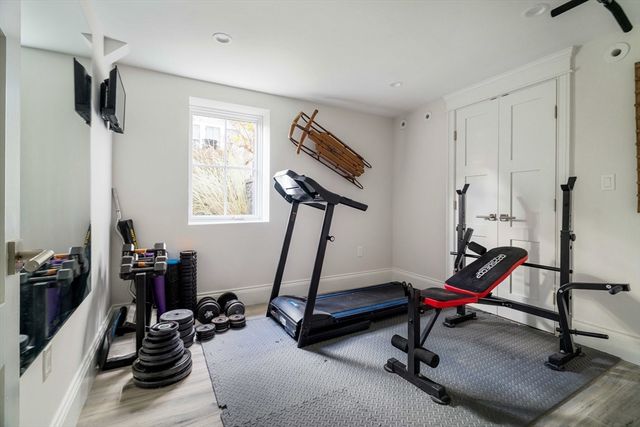 17 Ellsworth Avenue Front, Cambridge, MA 02139