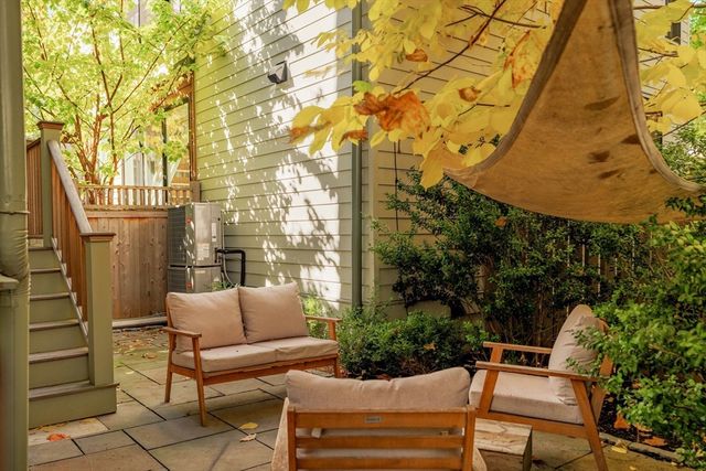 17 Ellsworth Avenue Front, Cambridge, MA 02139