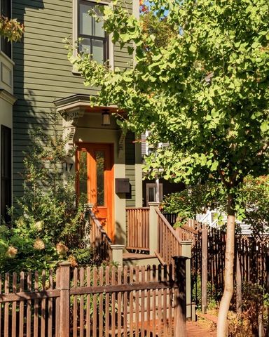 17 Ellsworth Avenue Front, Cambridge, MA 02139