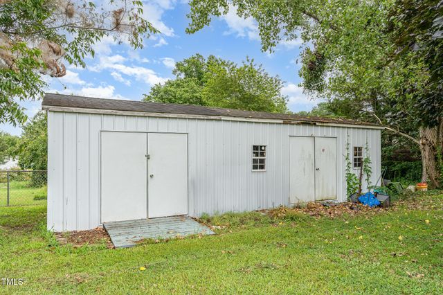 3825 Wyndfair Drive, Fuquay Varina, NC 27526