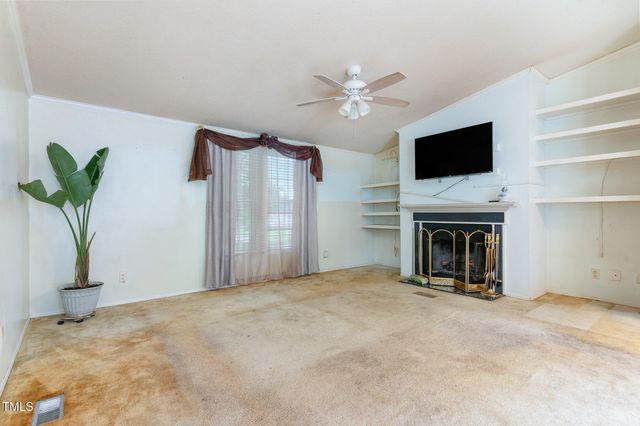 3825 Wyndfair Drive, Fuquay Varina, NC 27526