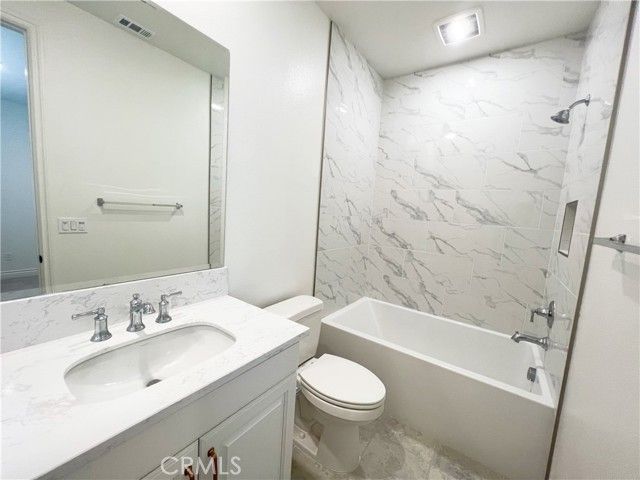 122 Gemini, Irvine, CA 92618