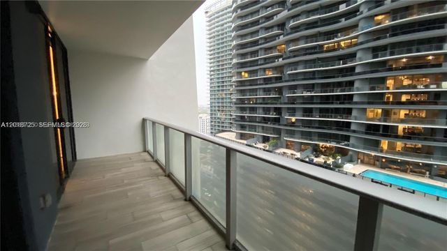 1010 Brickell Ave 2208, Miami, FL 33131