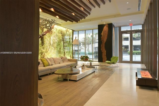 1010 Brickell Ave 2208, Miami, FL 33131