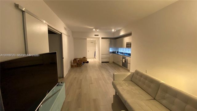 1010 Brickell Ave 2208, Miami, FL 33131