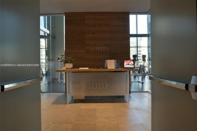 1010 Brickell Ave 2208, Miami, FL 33131