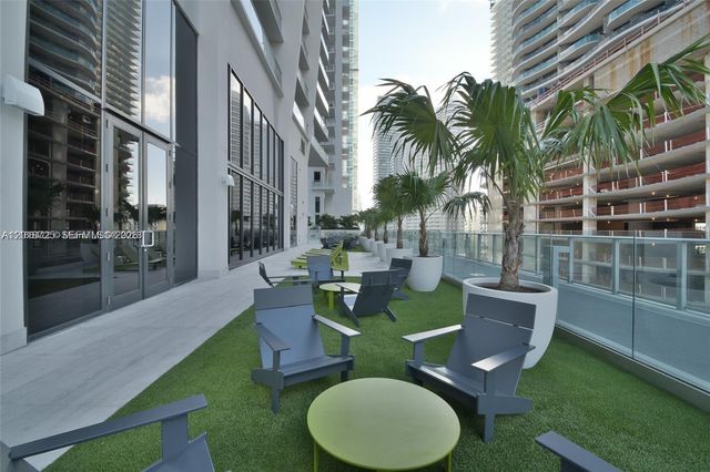 1010 Brickell Ave 2208, Miami, FL 33131