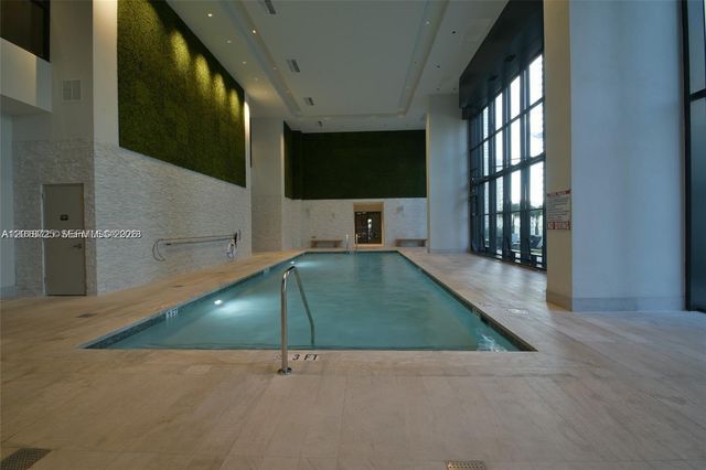 1010 Brickell Ave 2208, Miami, FL 33131
