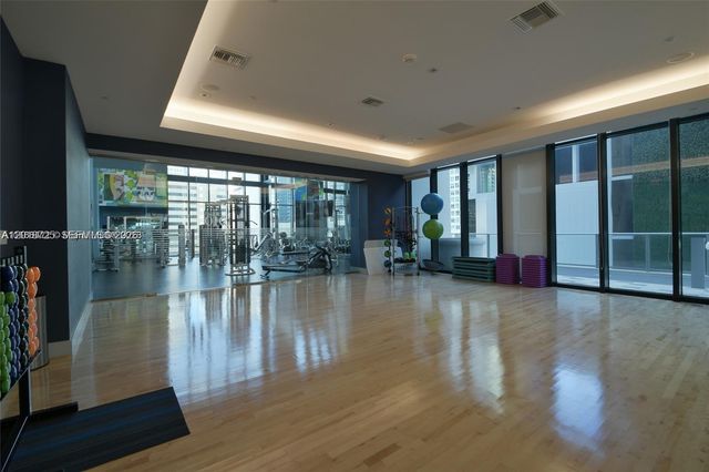 1010 Brickell Ave 2208, Miami, FL 33131