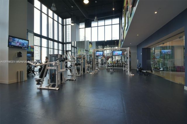 1010 Brickell Ave 2208, Miami, FL 33131