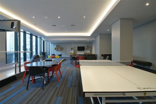 1010 Brickell Ave 2208, Miami, FL 33131
