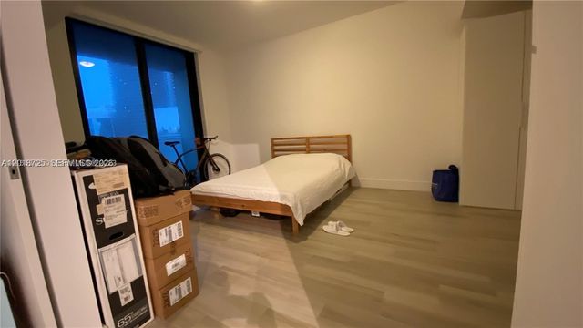 1010 Brickell Ave 2208, Miami, FL 33131