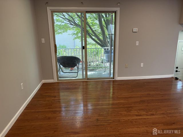 502 Great Beds Court, Perth Amboy, NJ 08861