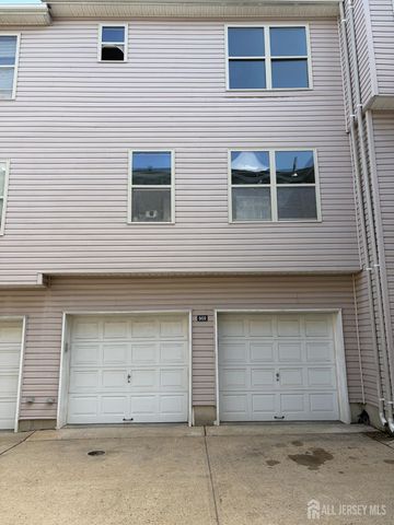 502 Great Beds Court, Perth Amboy, NJ 08861