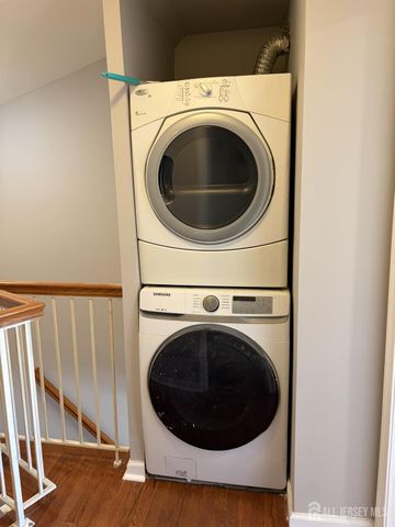 502 Great Beds Court, Perth Amboy, NJ 08861