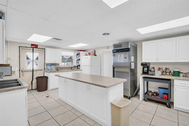 2033 MAUI DRIVE, Holiday, FL 34691