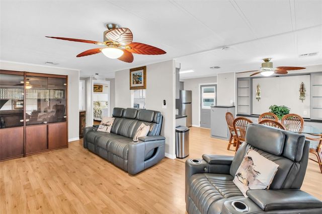 2033 MAUI DRIVE, Holiday, FL 34691