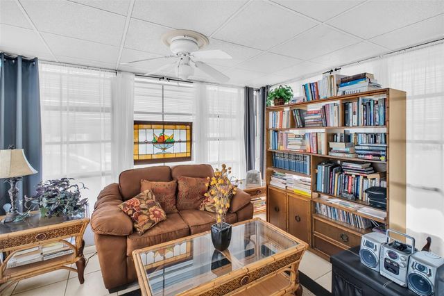 2033 MAUI DRIVE, Holiday, FL 34691