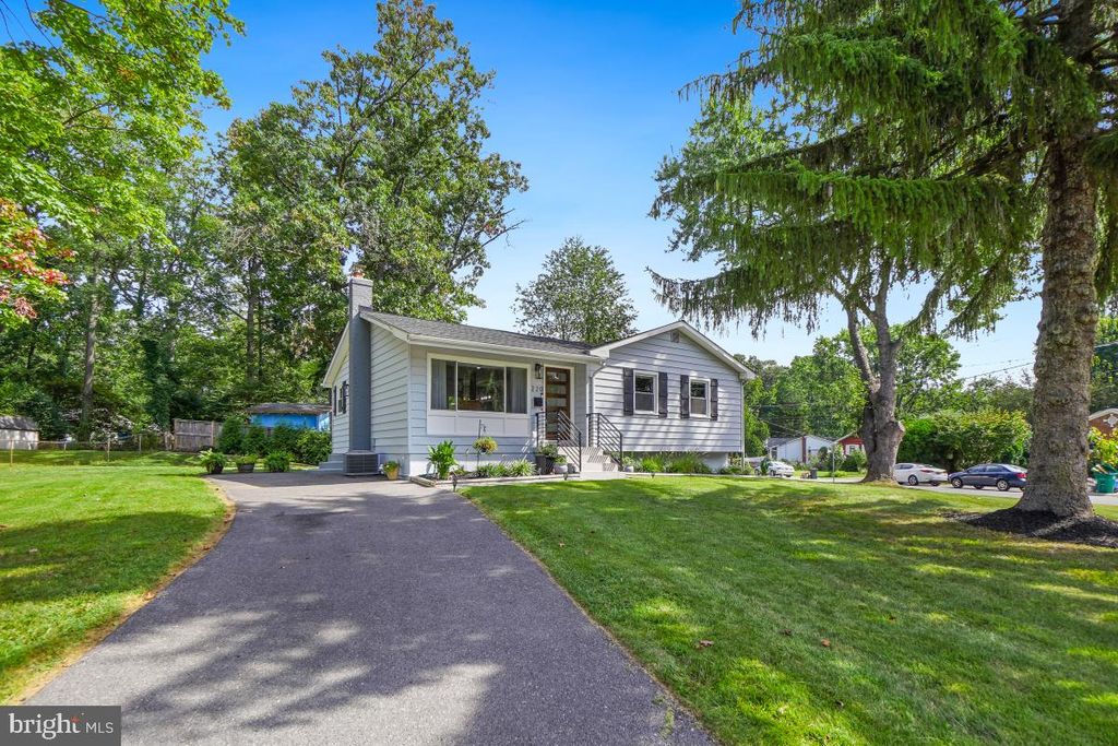 220 HUTTON ST, Gaithersburg, MD 20877