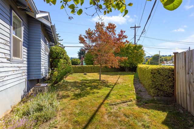 105 Wells Ave N, Renton, WA 98057