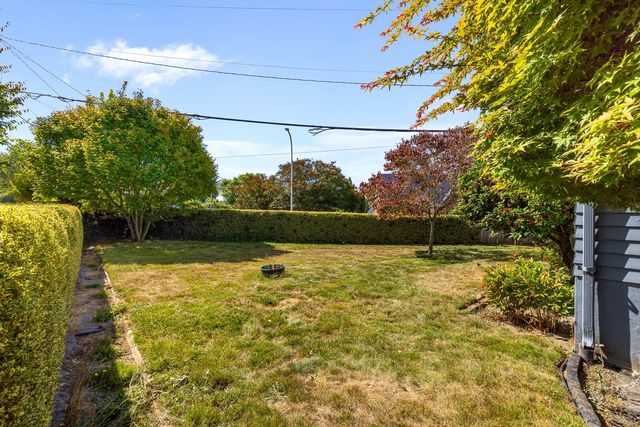 105 Wells Ave N, Renton, WA 98057