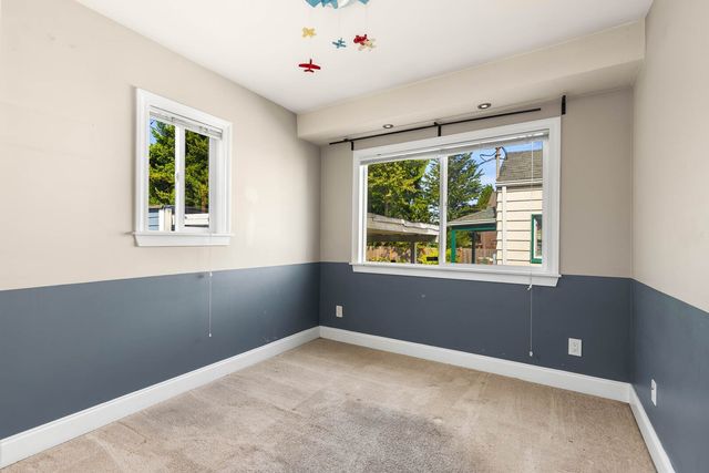 105 Wells Ave N, Renton, WA 98057