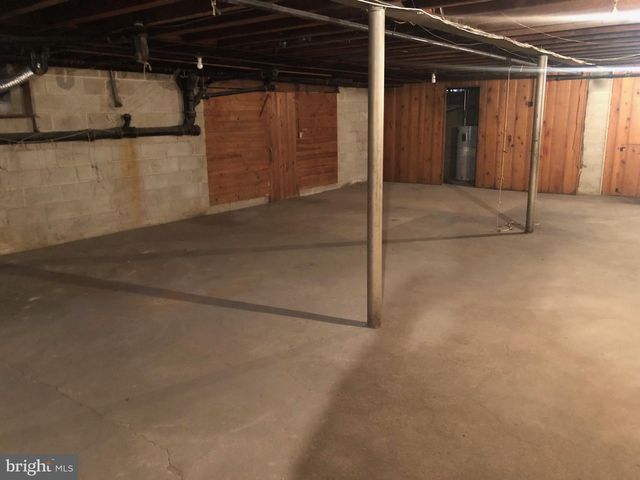 571 W SHERMAN AVE, Vineland, NJ 08360