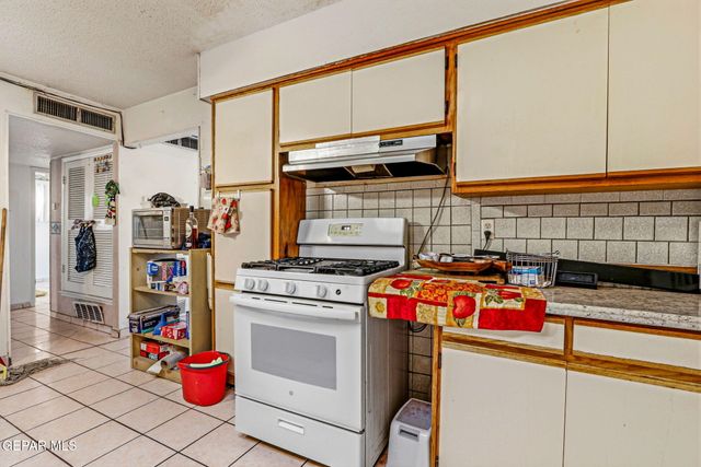 7157 GRANITE Road, El Paso, TX 79915