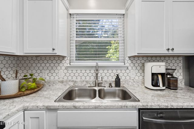 2421 SW Oak Circle, Cleveland, TN 37311