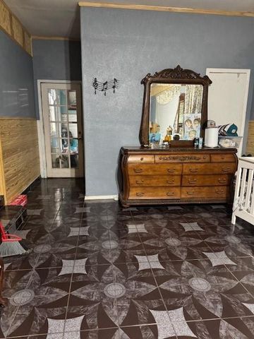 558 W Leblanc Street, Winnie, TX 77665