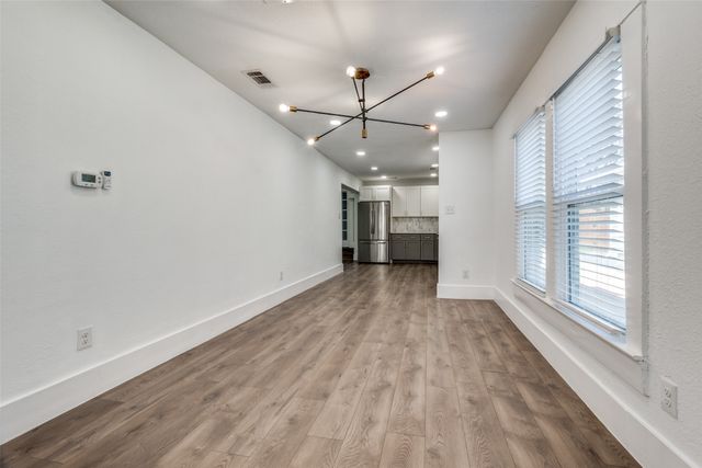 1023 Woodlawn Avenue, Dallas, TX 75208