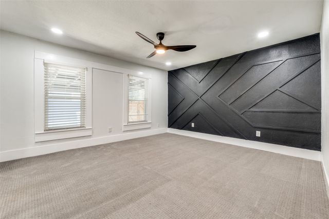 1023 Woodlawn Avenue, Dallas, TX 75208