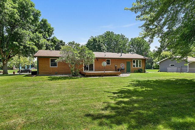 3631 Hillview Lane, Saint Bonifacius, MN 55375