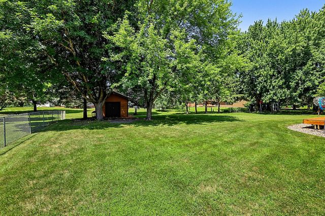 3631 Hillview Lane, Saint Bonifacius, MN 55375