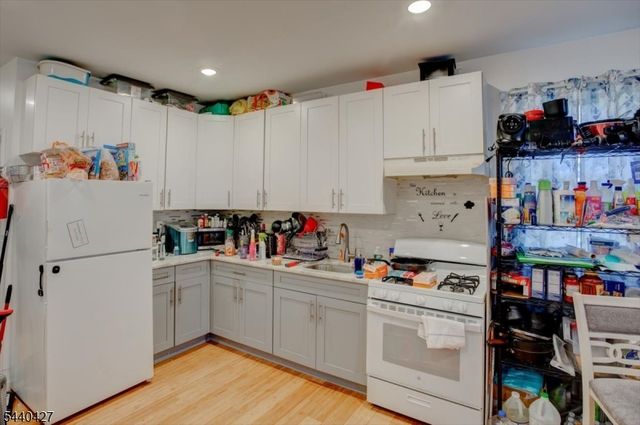 229 21St St, Irvington Twp., NJ 07111