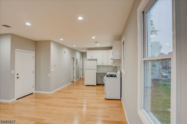 229 21St St, Irvington Twp., NJ 07111