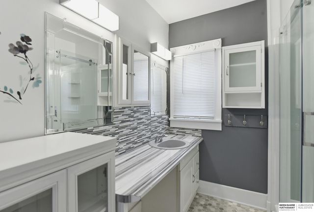 4129 S 36th Street, Omaha, NE 68107